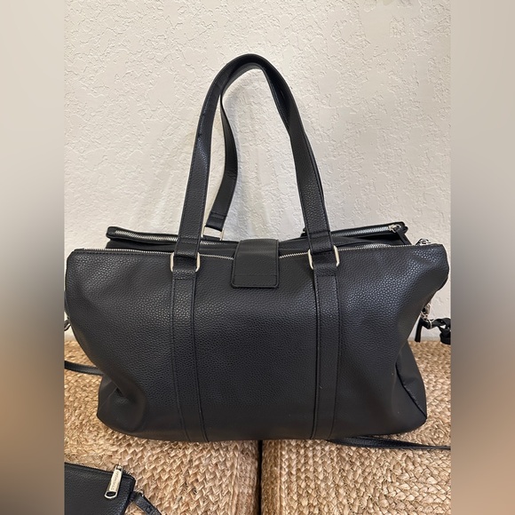 Steve Madden Black Pebbled Faux Leather Weekender Bag with Crossbody Strap - Picture 4 of 8